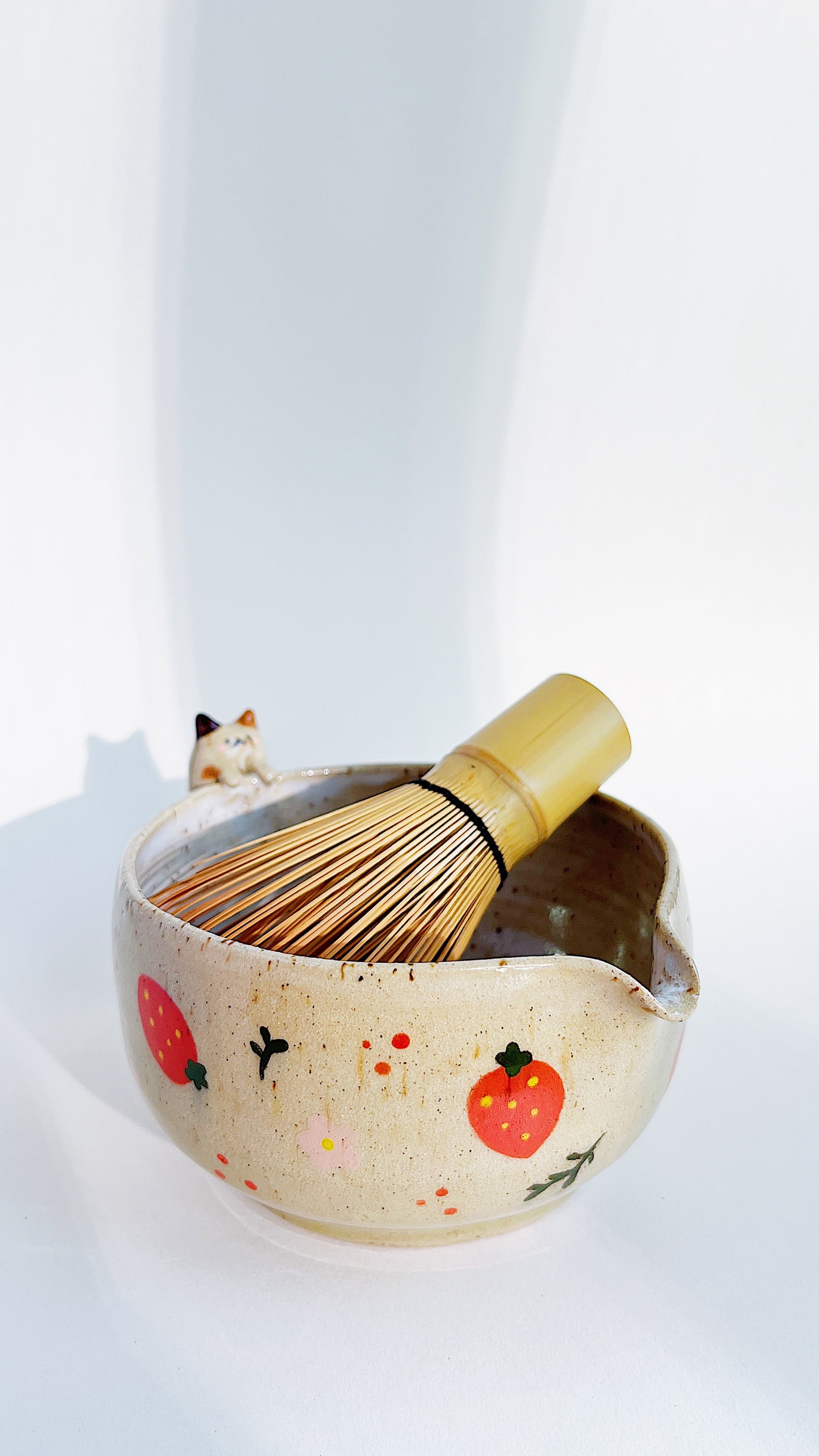 [preorder] matcha bowl - kitty with strawberries 🍓