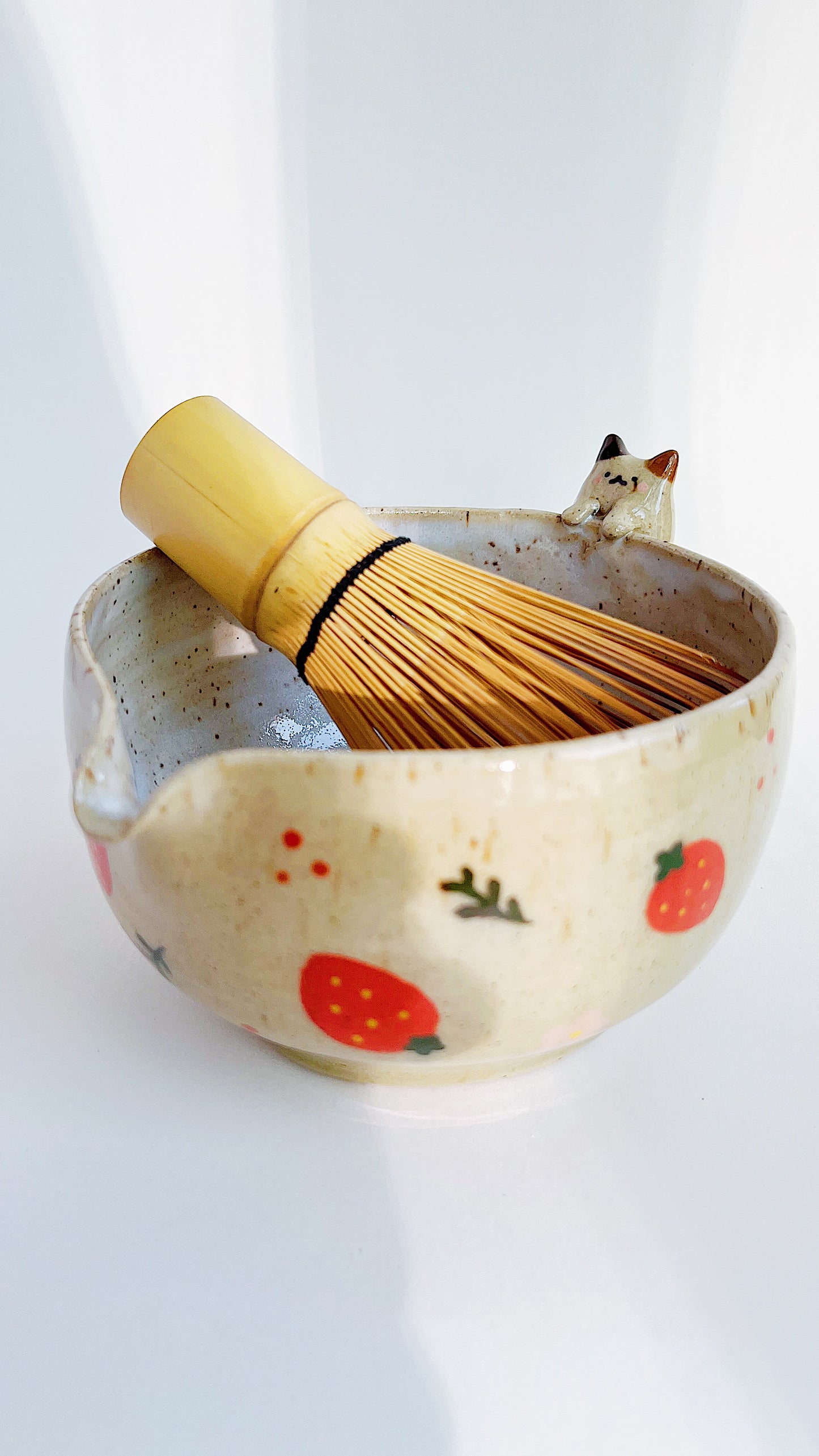[preorder] matcha bowl - kitty with strawberries 🍓