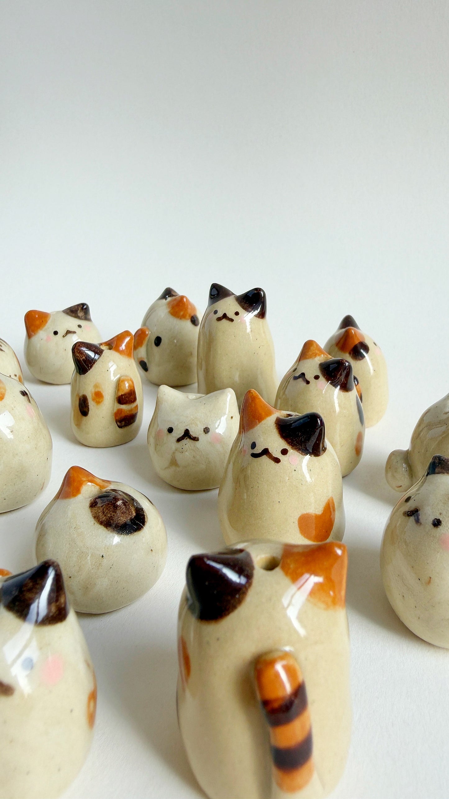 blind box - kitty whisker vase / bud vase