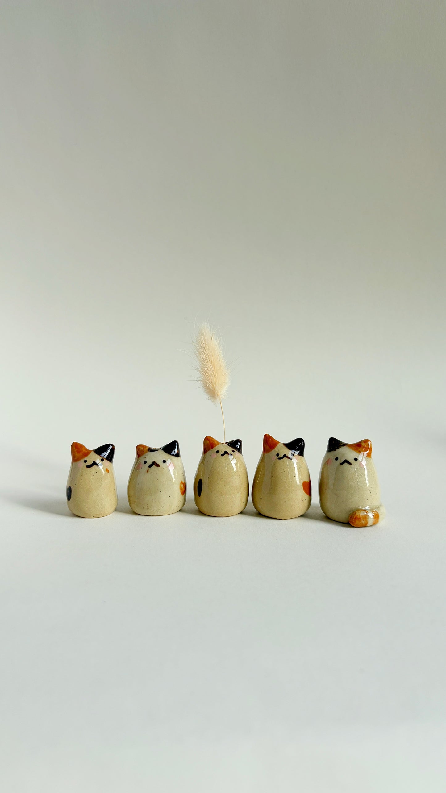 blind box - kitty whisker vase / bud vase