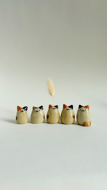 blind box - kitty whisker vase / bud vase