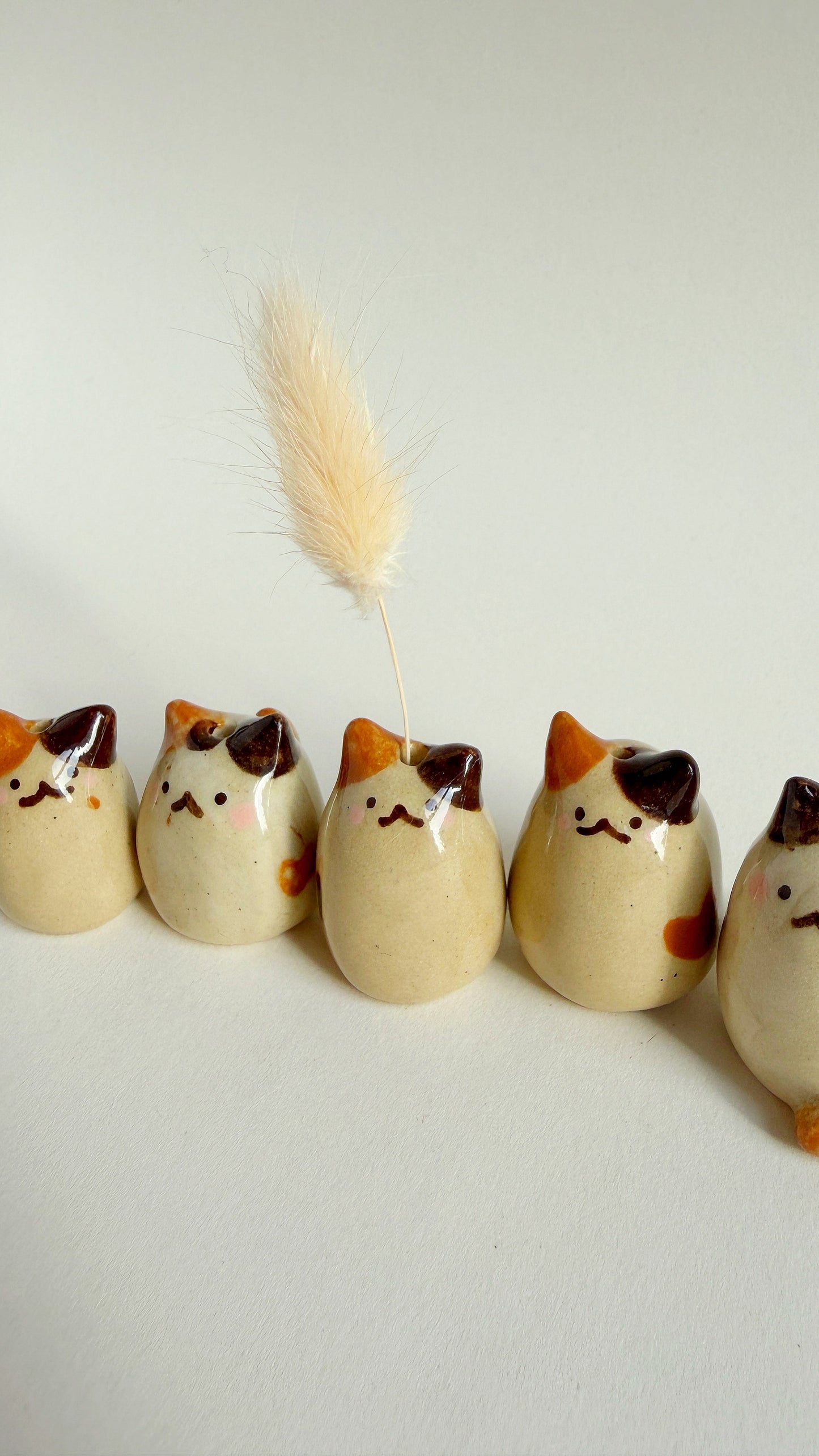 blind box - kitty whisker vase / bud vase